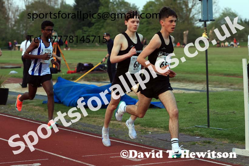 The 1500 metres, 2025 NEGP No. 1, Monkton Stadium, Jarrow. Photo: David T. Hewitson/Sports for All Pics